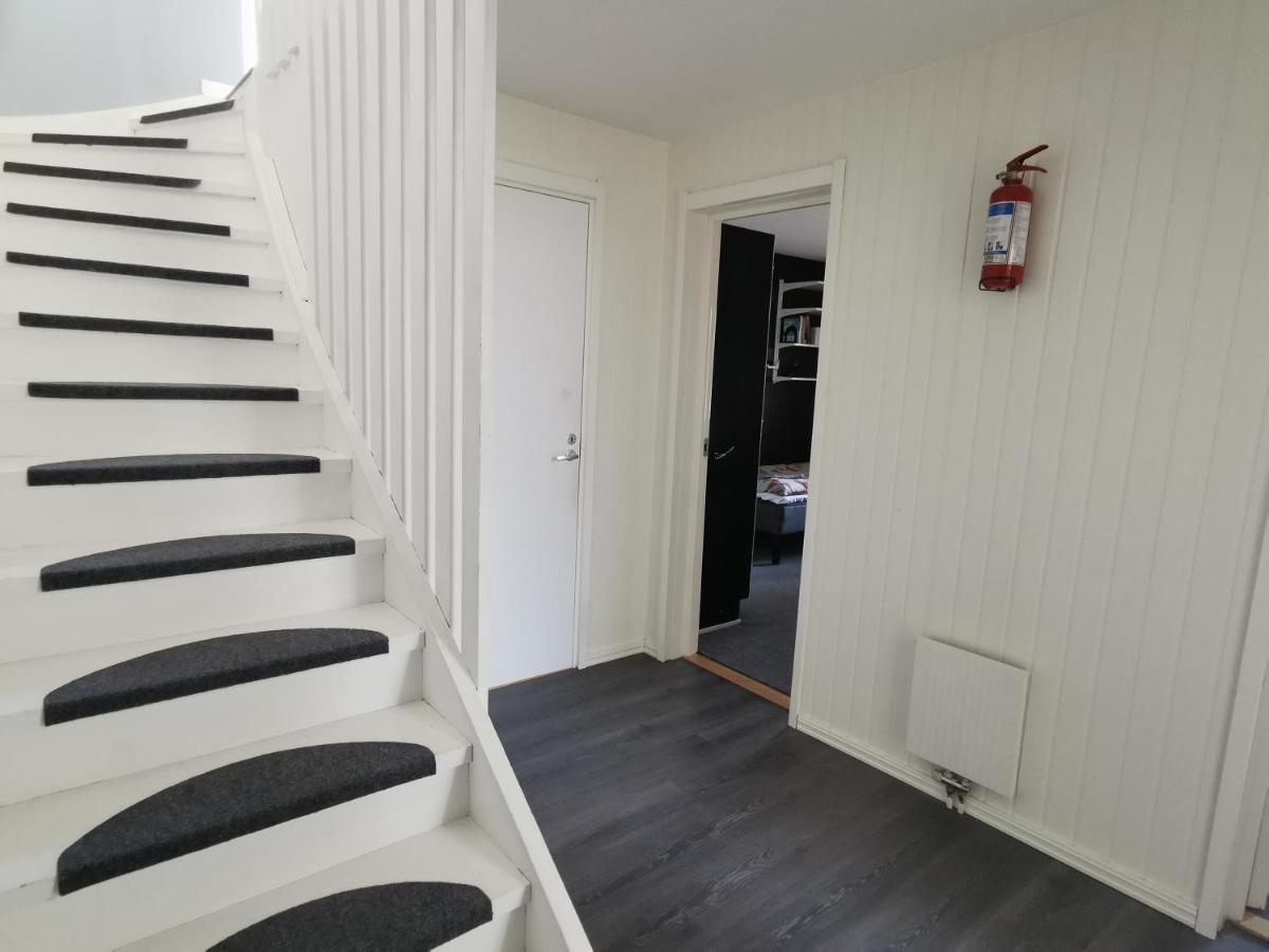 칼릭스 The White And Black House 빌라 외부 사진