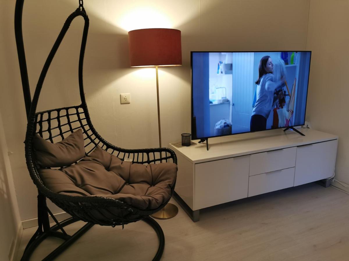 칼릭스 The White And Black House 빌라 외부 사진